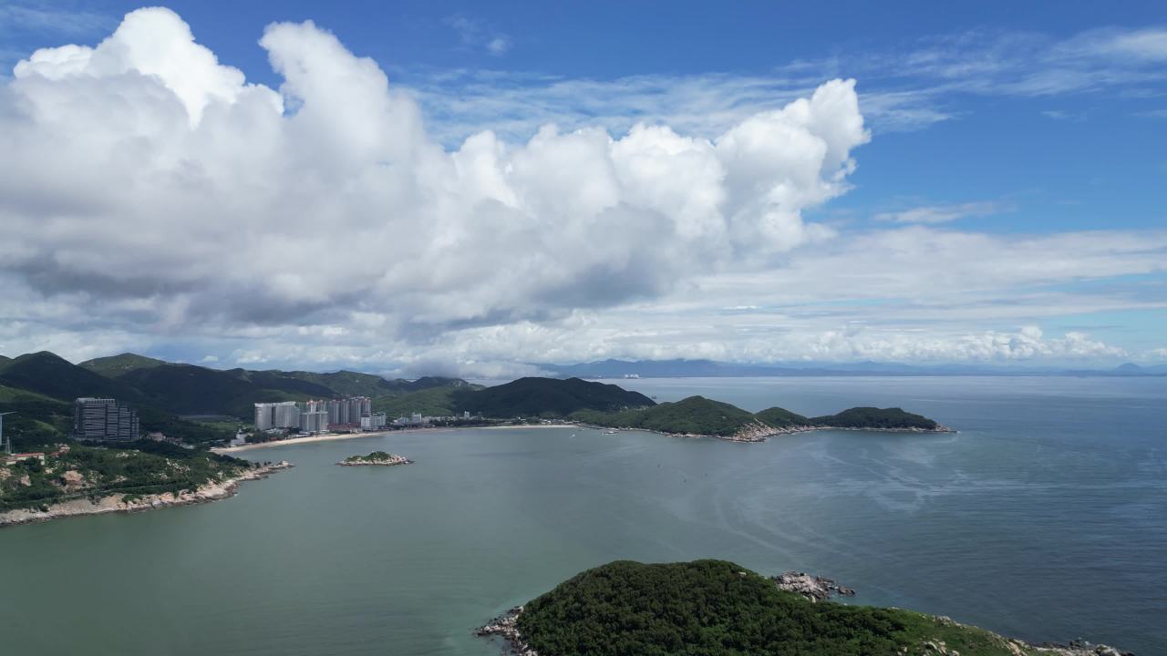 海滨城市的壮丽景色