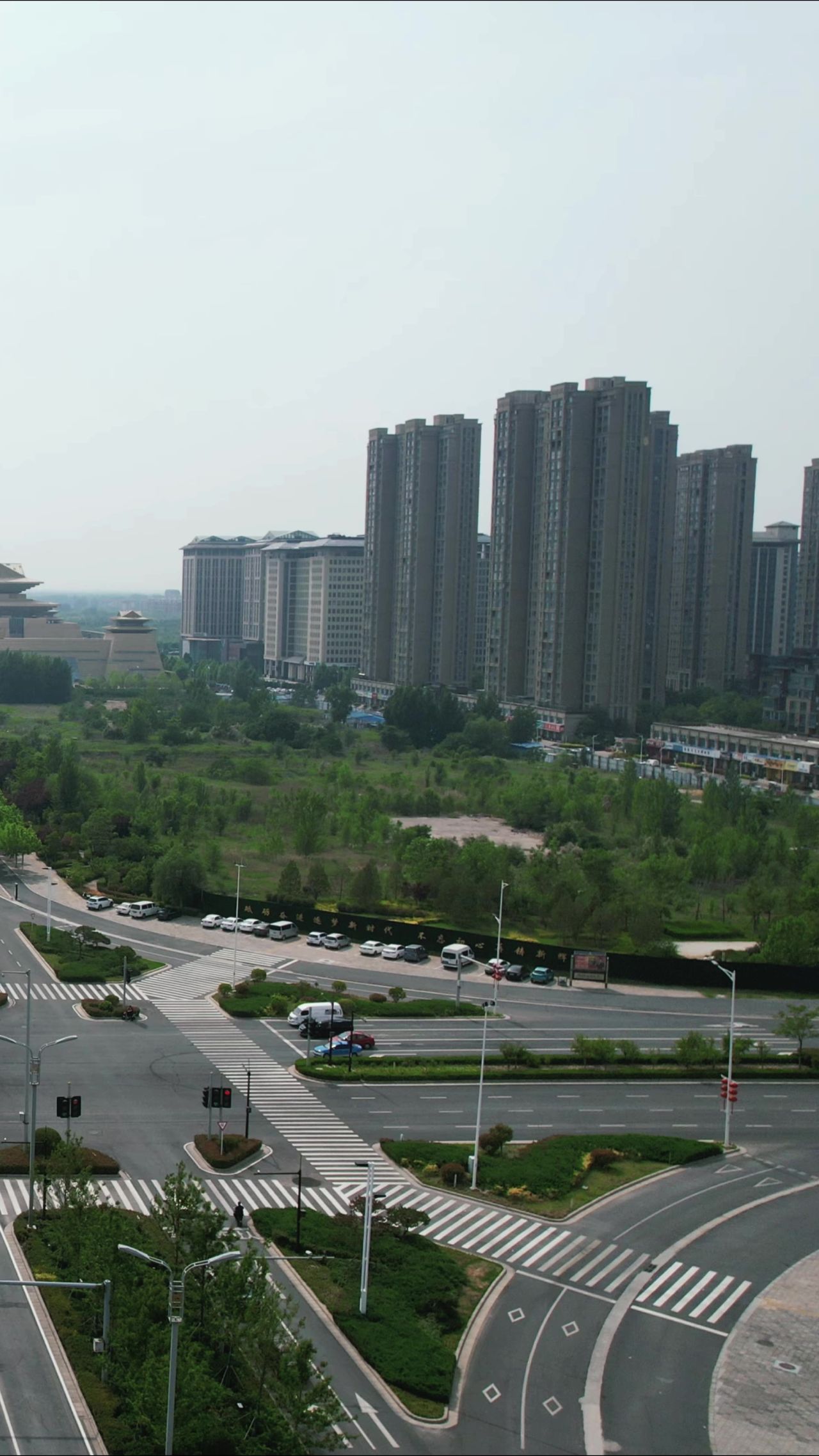 河南开封城市风光竖屏航拍 