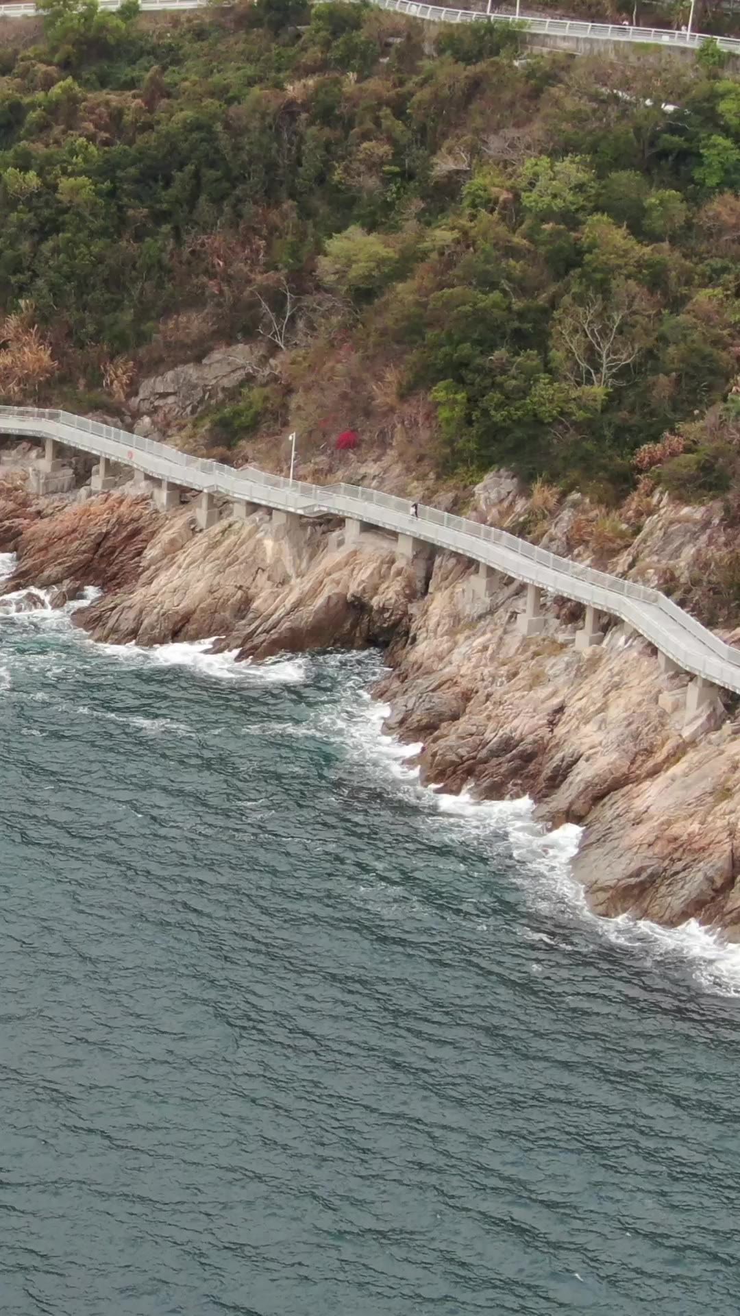 旅游景区深圳大眉山海滨步道竖屏航拍