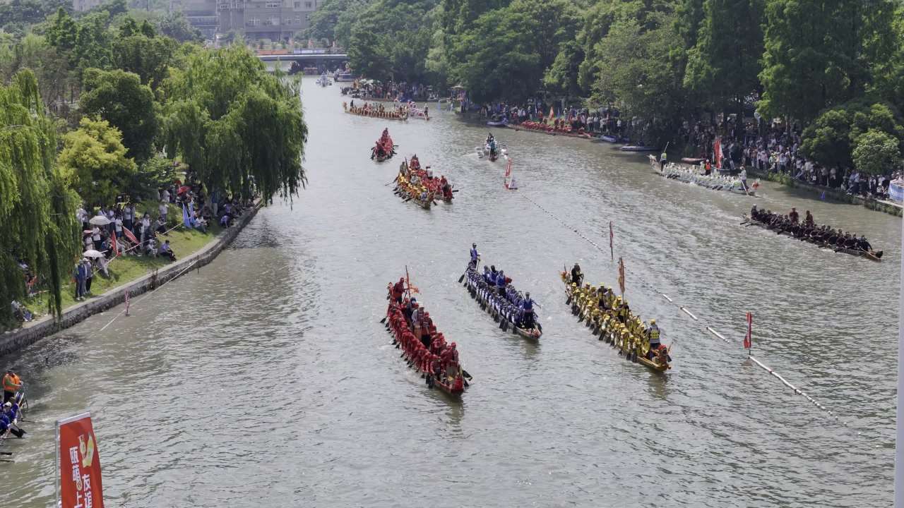 端午划龙舟 15