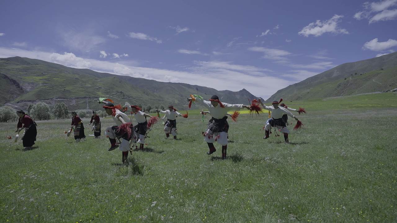 高原草地民族舞蹈