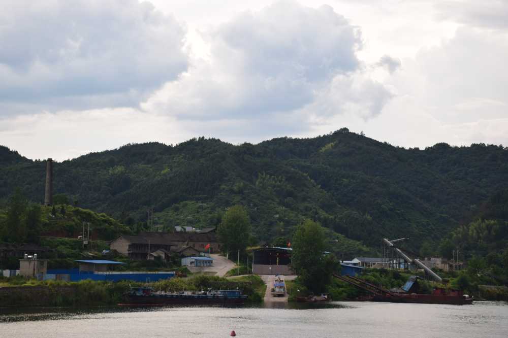 宁静村落