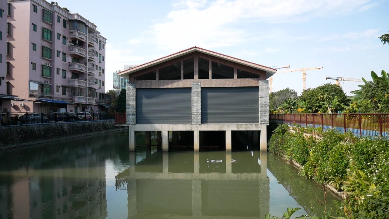 河涌上的建筑