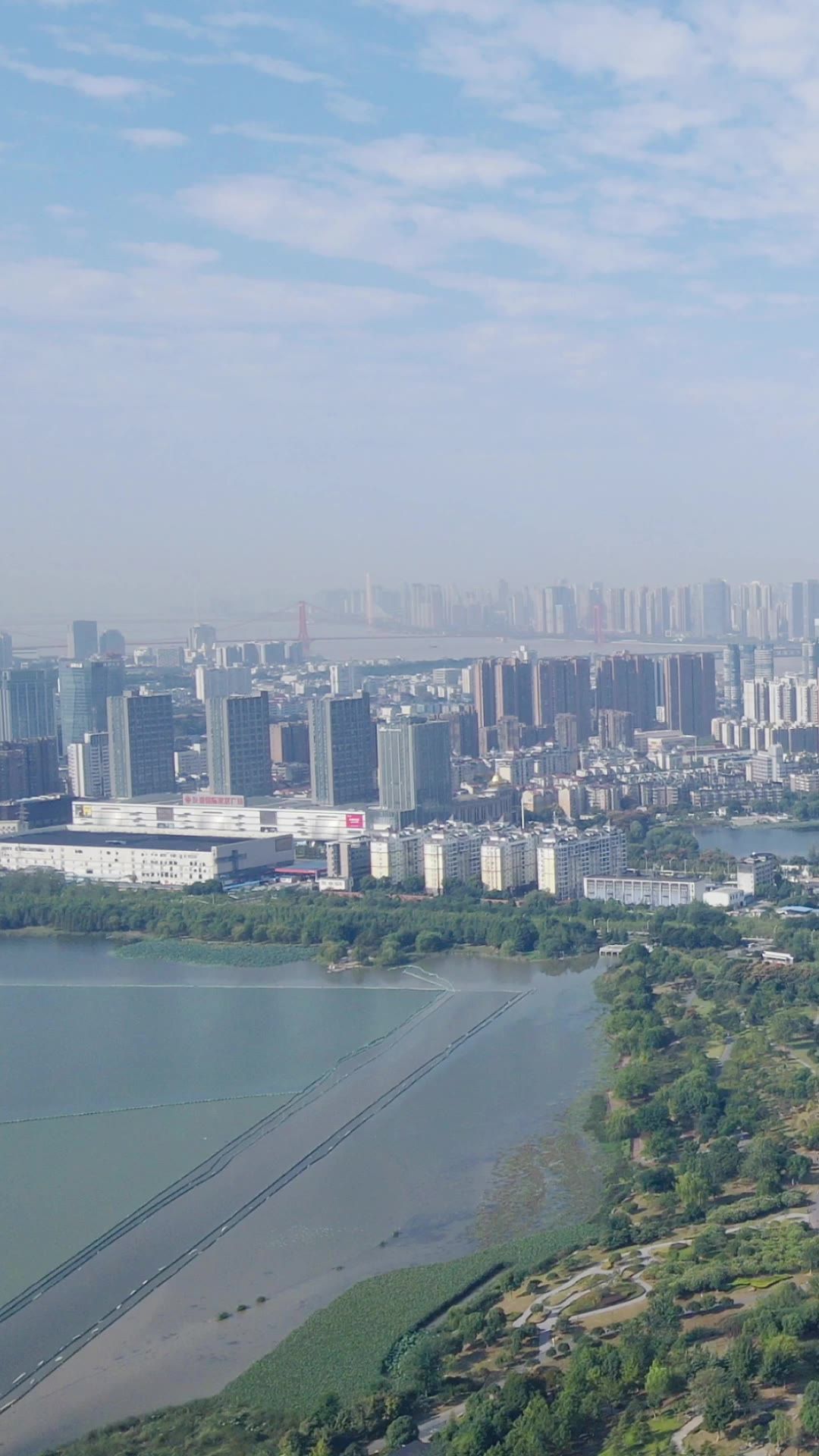 城市航拍武汉城市建设竖屏