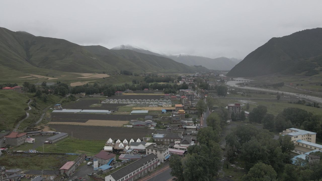 雨中新都桥航拍 19