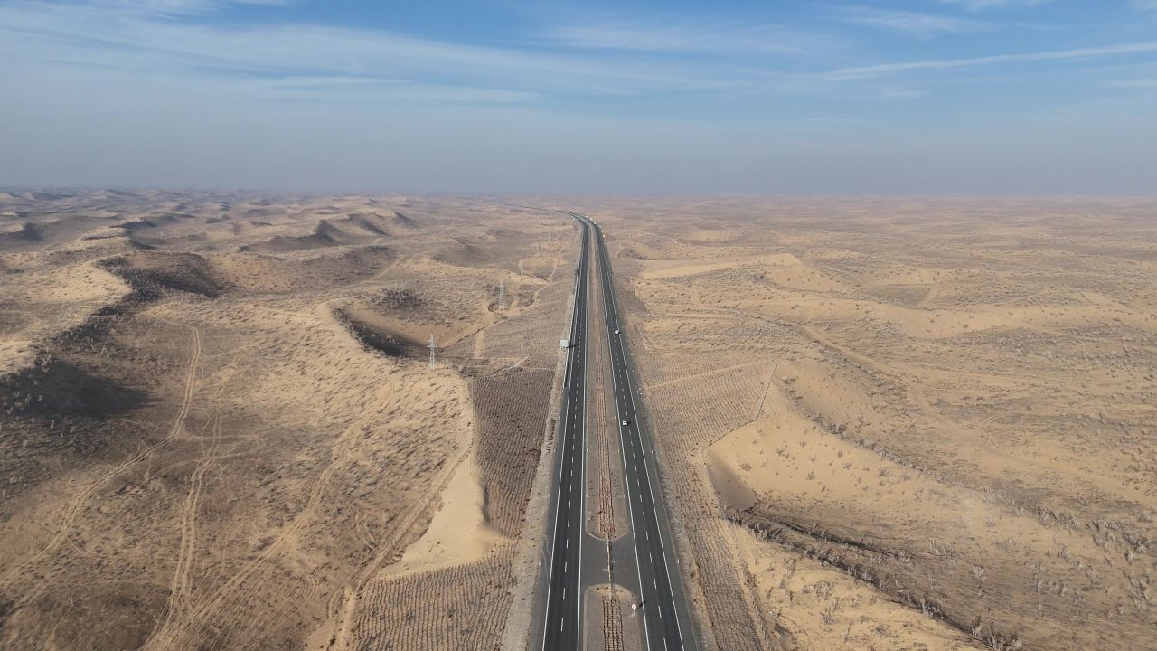 新疆S21沙漠公路 14