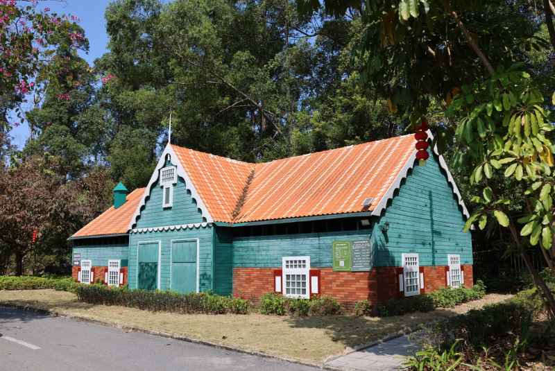 公园彩色童话房子