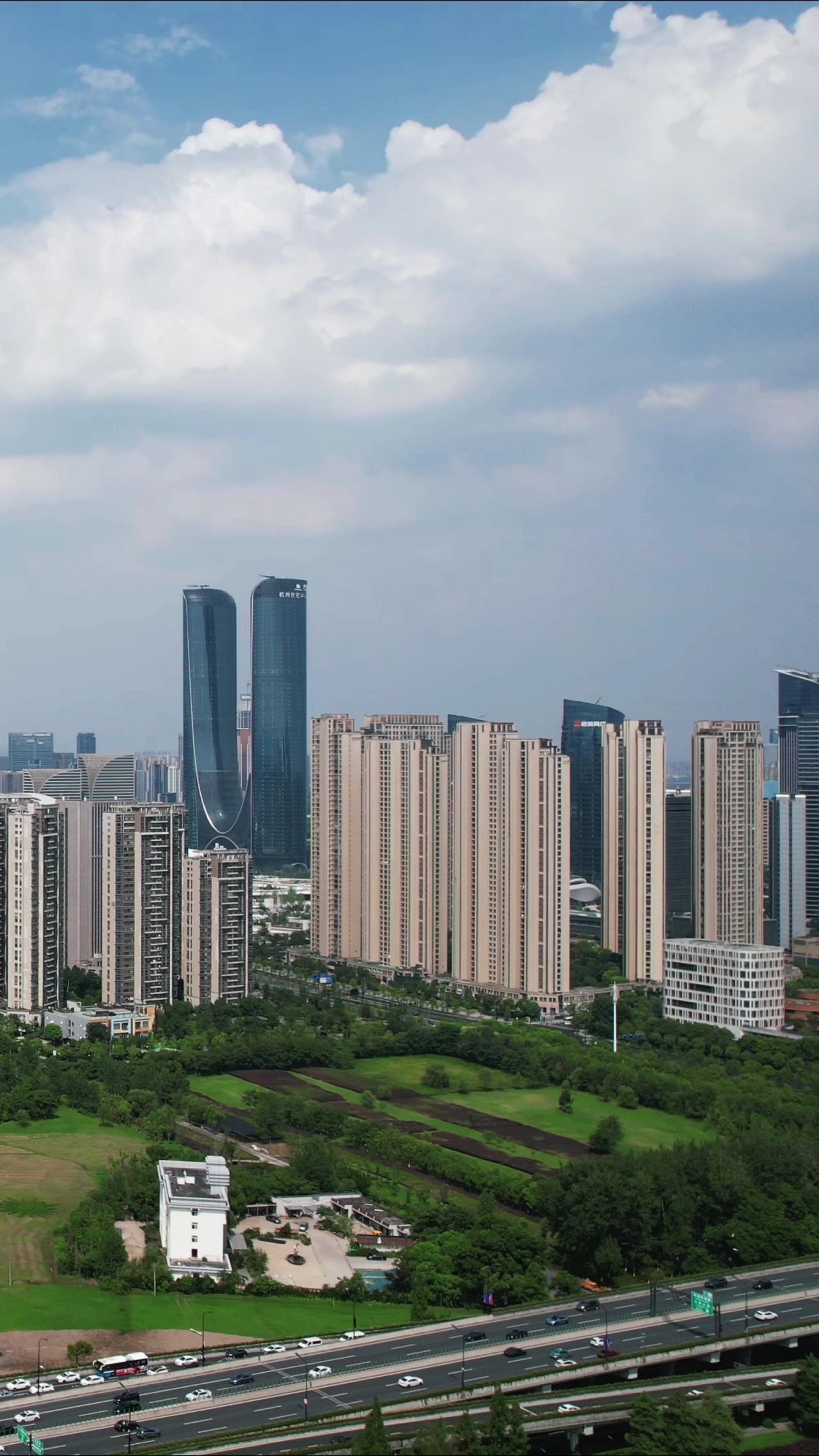 浙江城市风光奥体博览中心竖屏航拍 