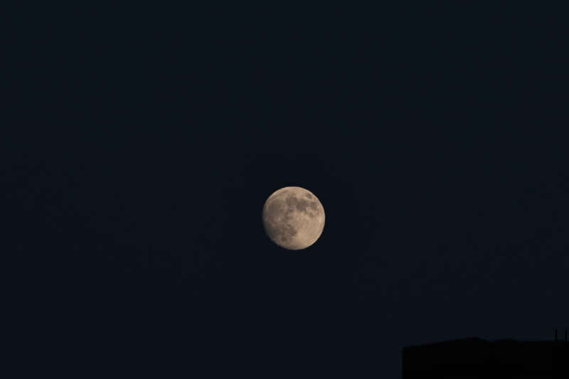 明月 1