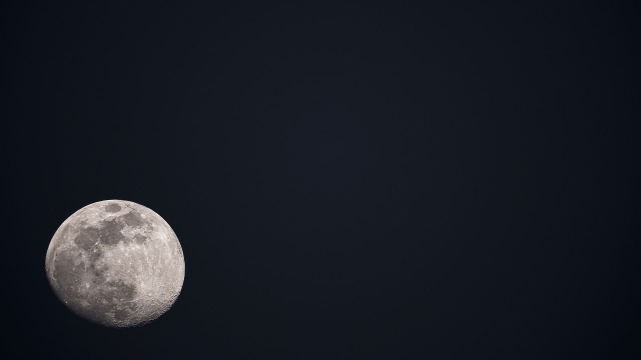 月亮月球长焦特写4K实拍镜头