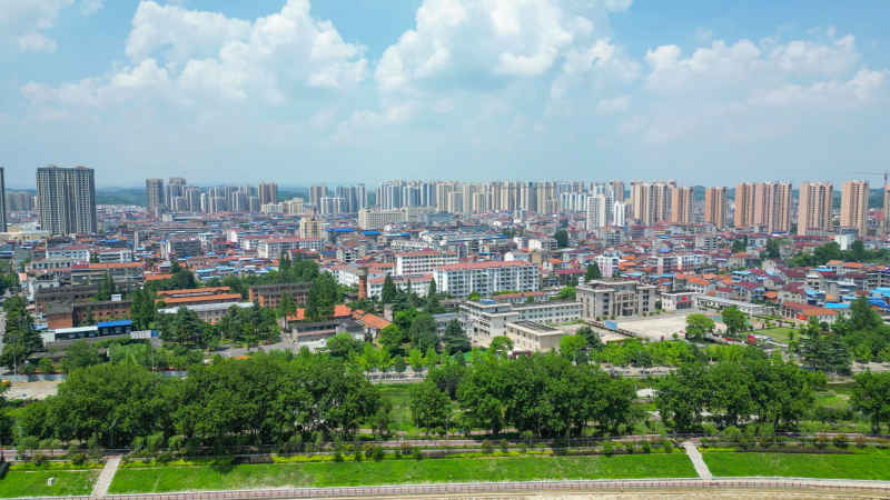 航拍湖北襄阳南漳县城市建设