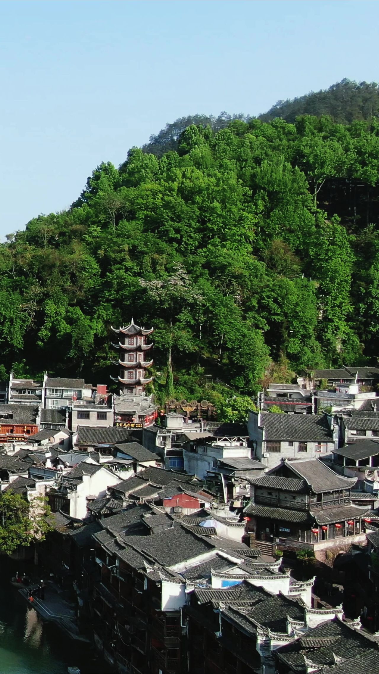 湖南湘西凤凰古城竖屏航拍