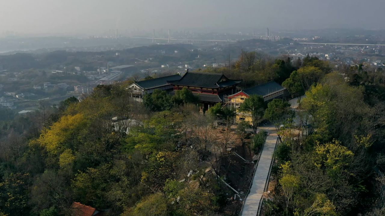 山顶的寺庙