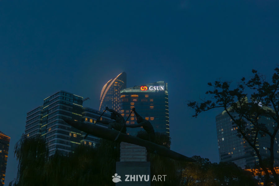 夜幕下的GSUN大楼