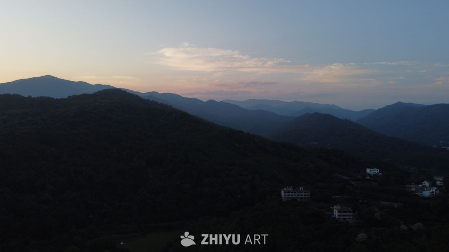 山间日落宁静时光