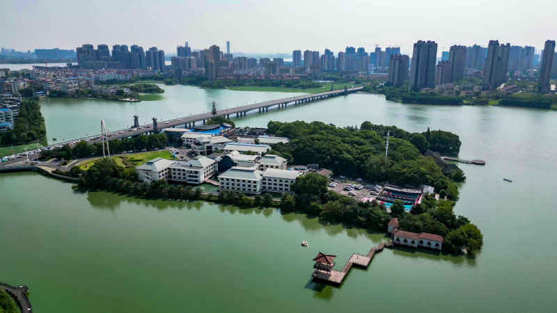 湖北鄂州城市风光航拍摄影图