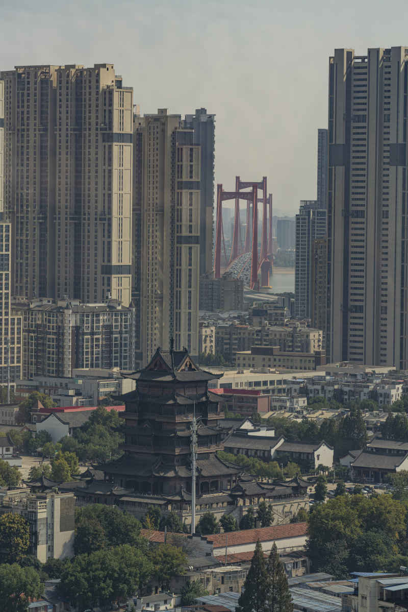 归元寺 鹦鹉洲长江大桥同框