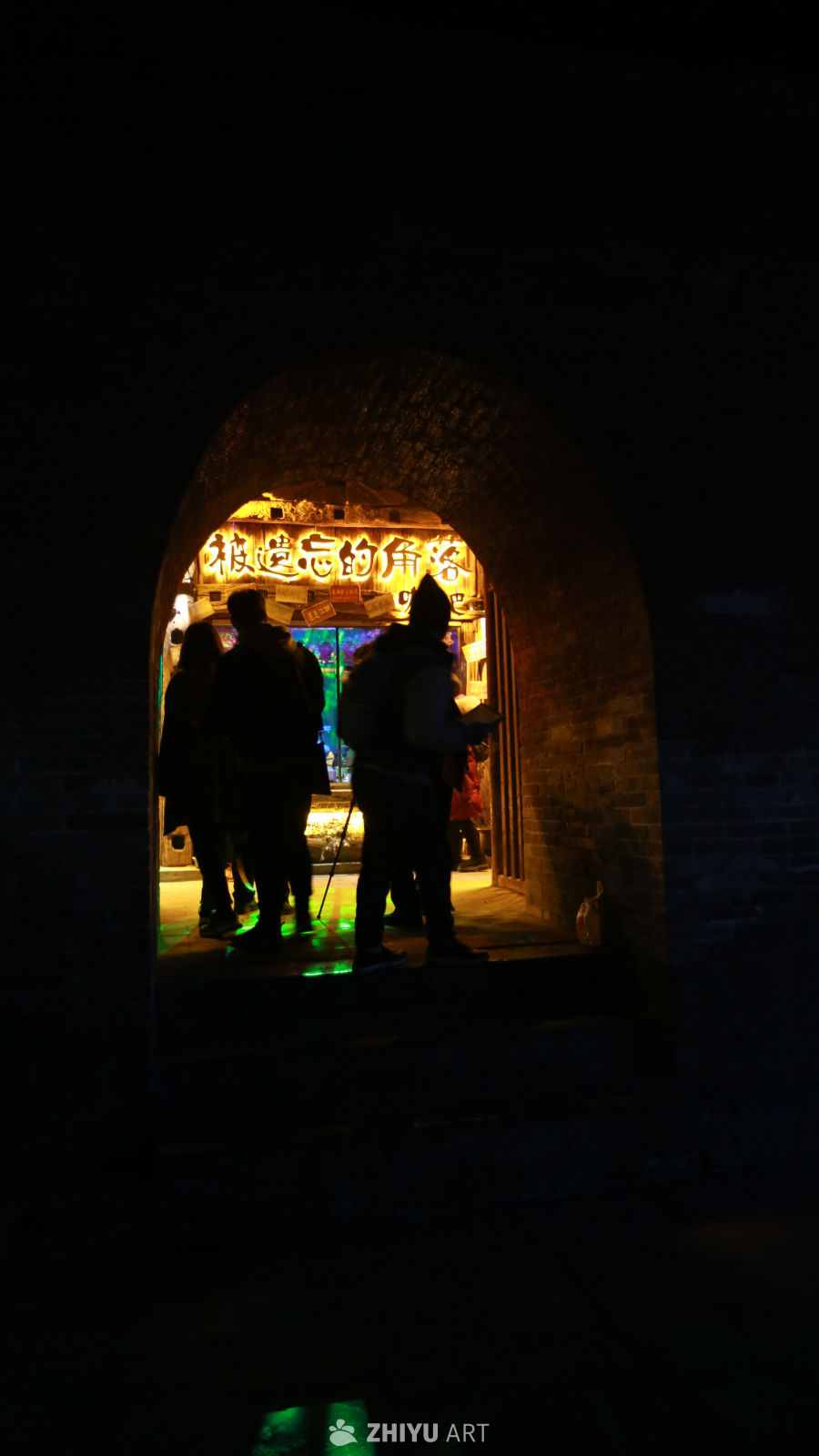 夜色中的古建筑