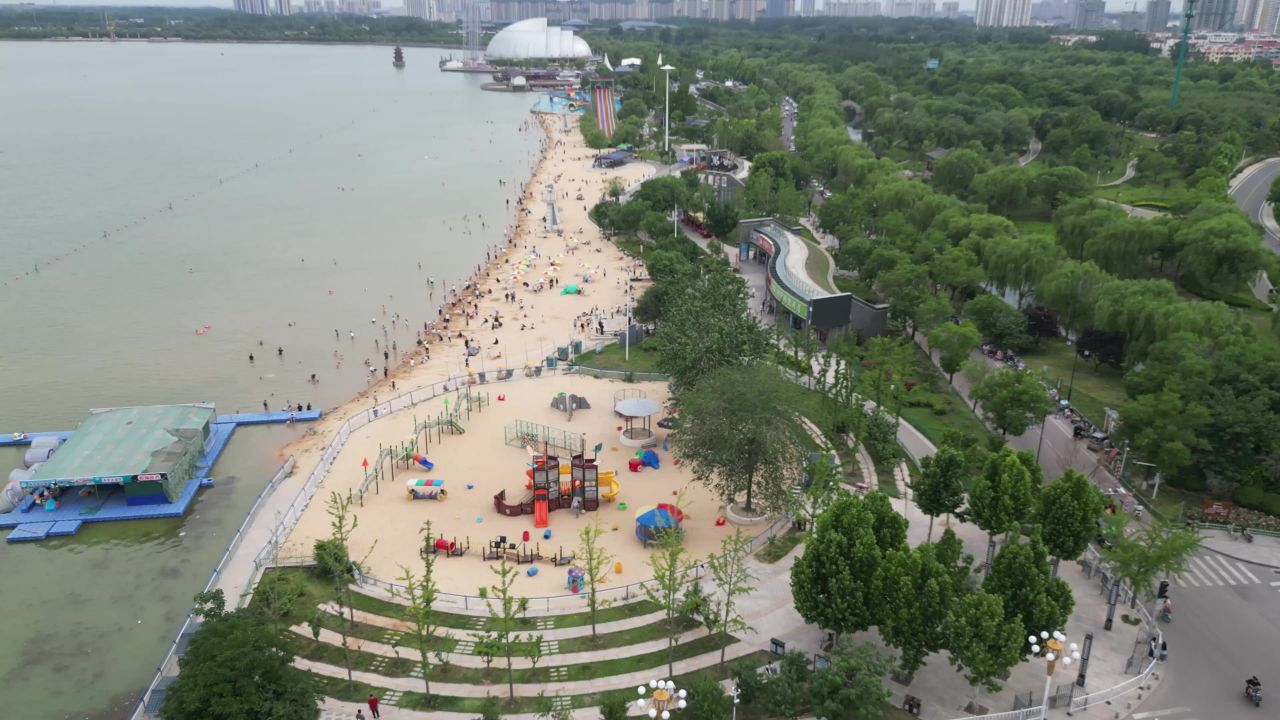 航拍山东聊城湖西带状公园