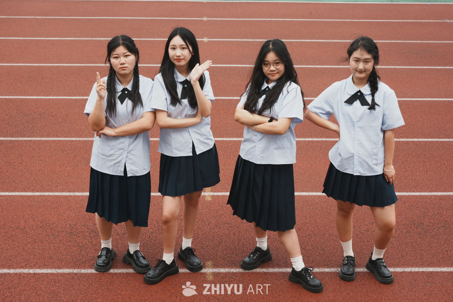 青春校园：奔跑的少女们