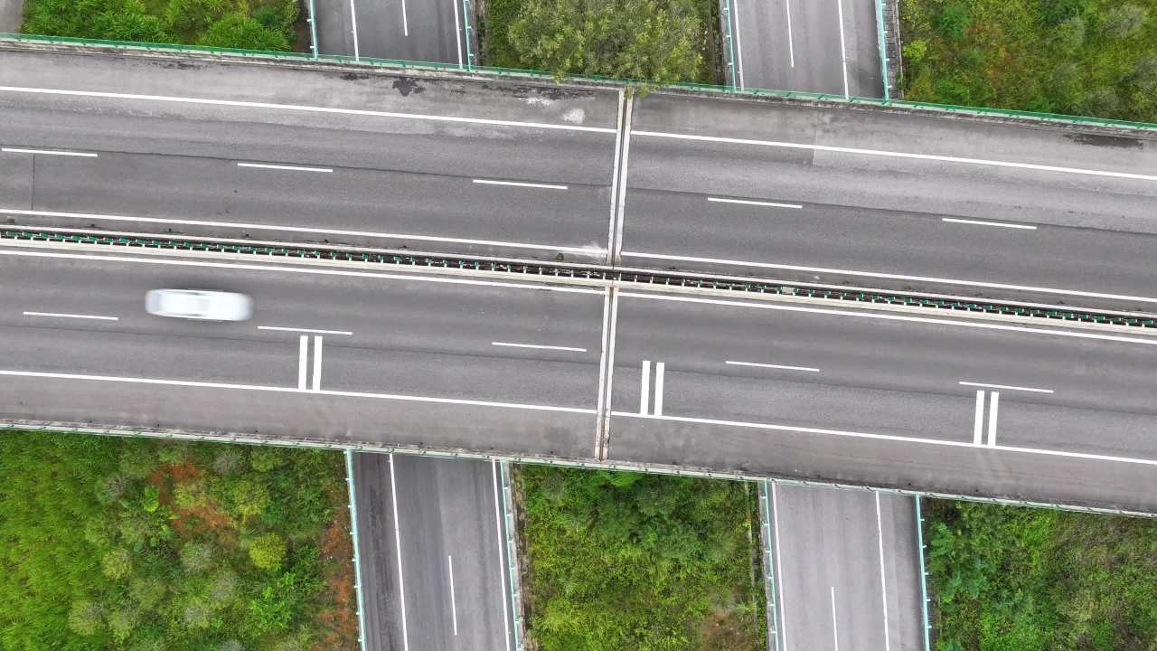 4k延时航拍高速公路立交互通车流
