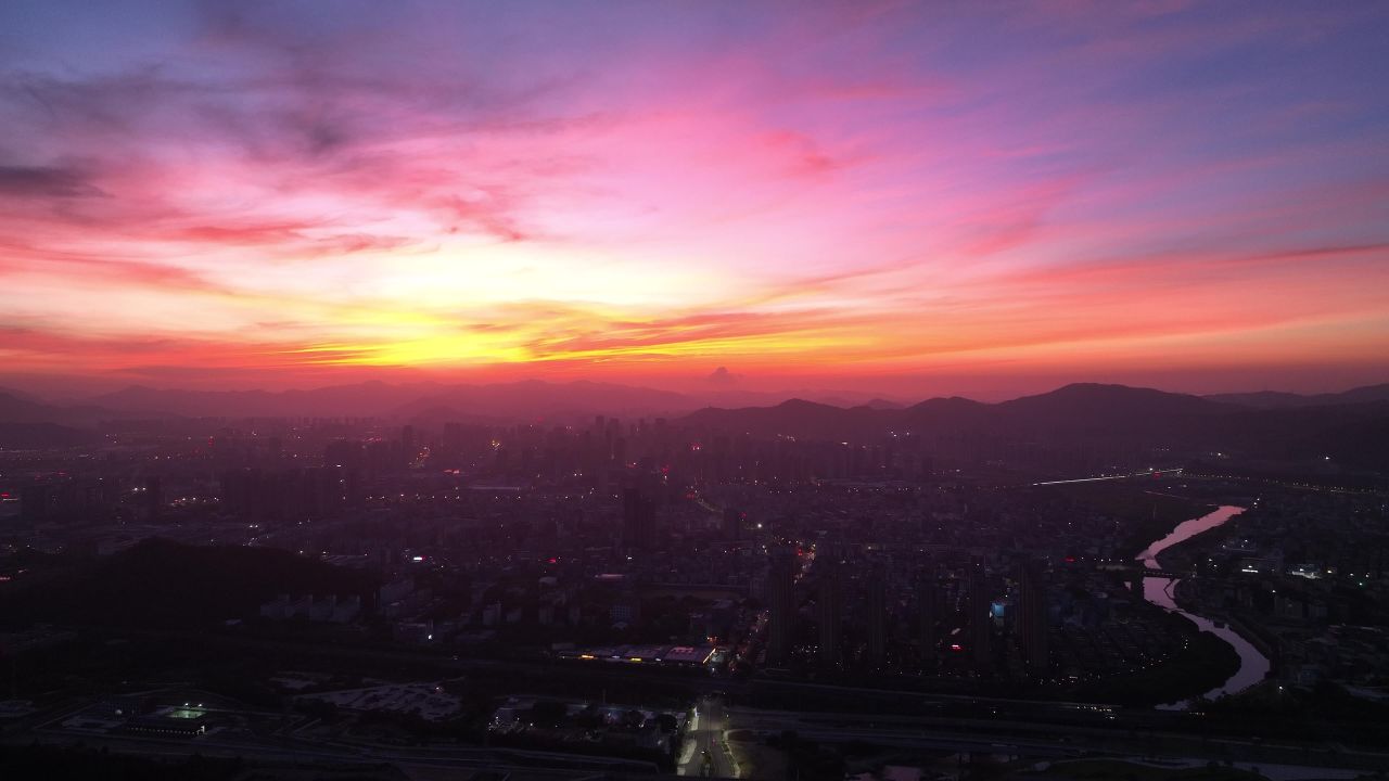 朝霞