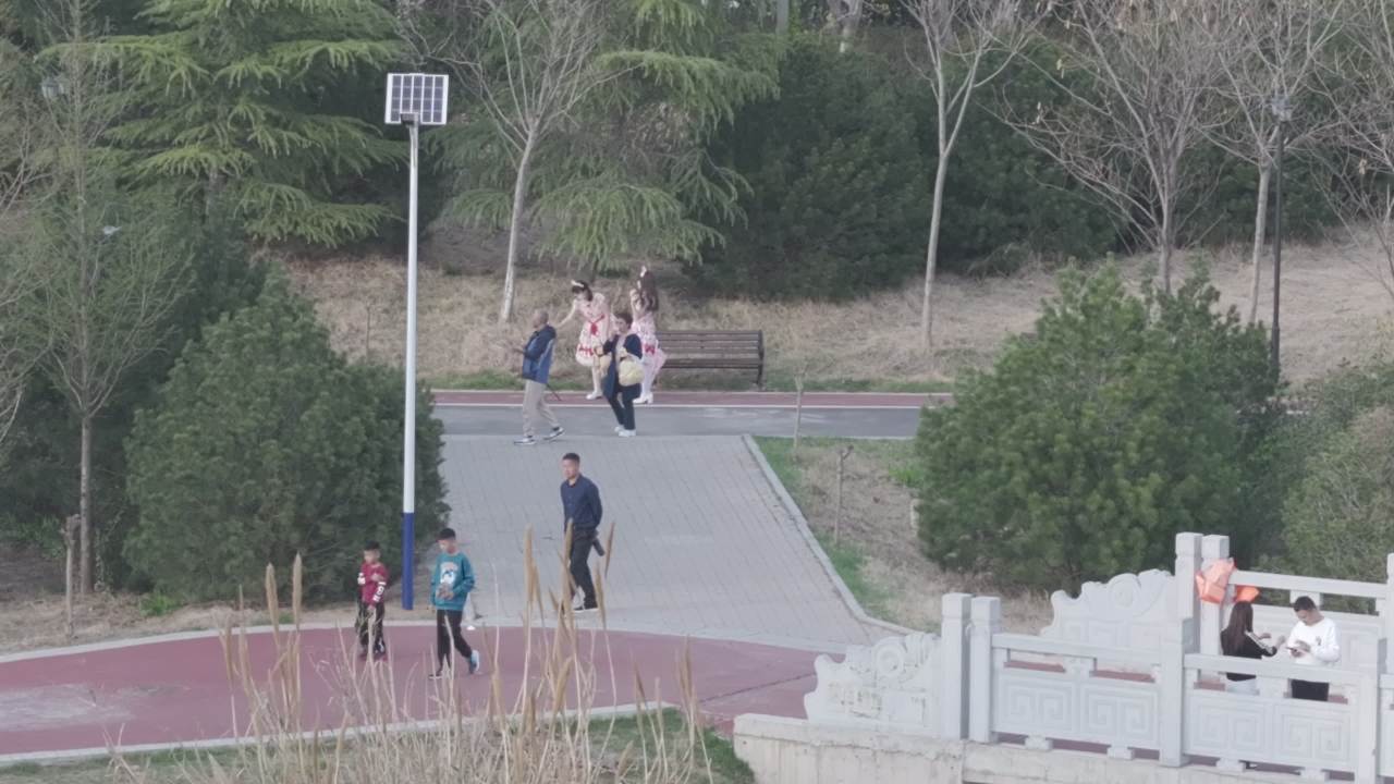 公园漫步时光