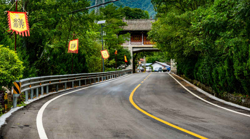大山里的美景 11