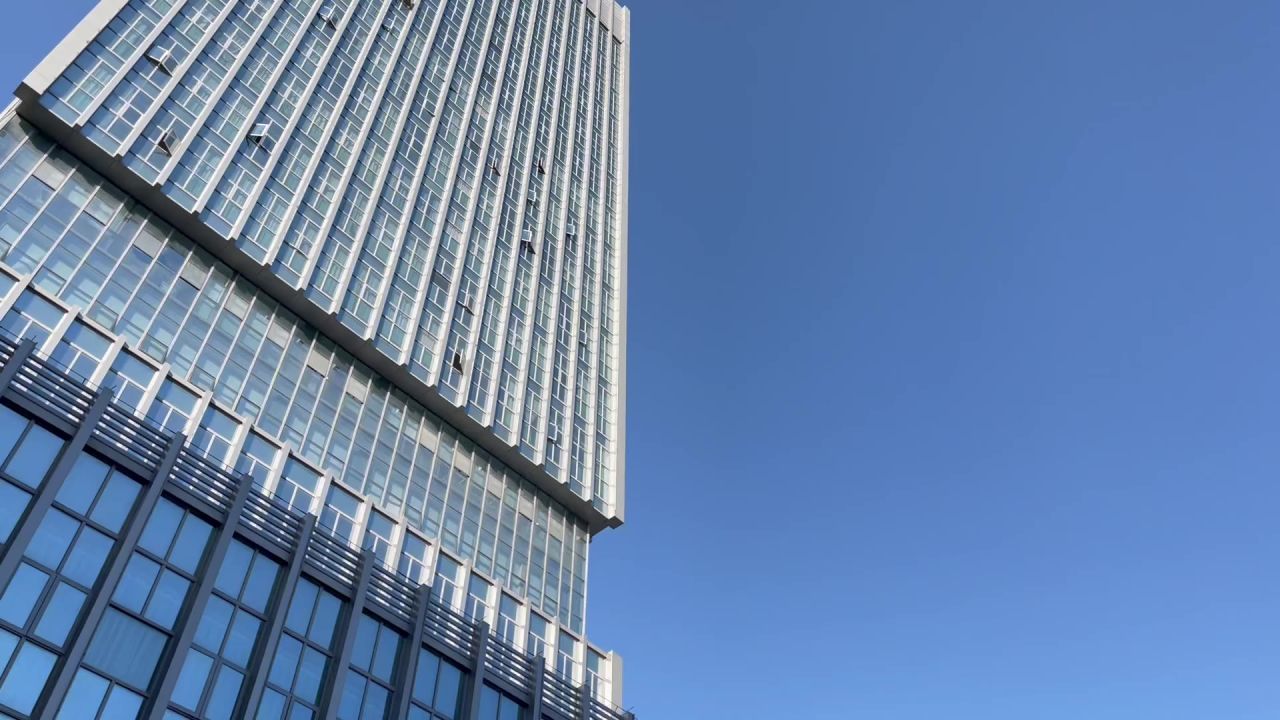 建筑和草