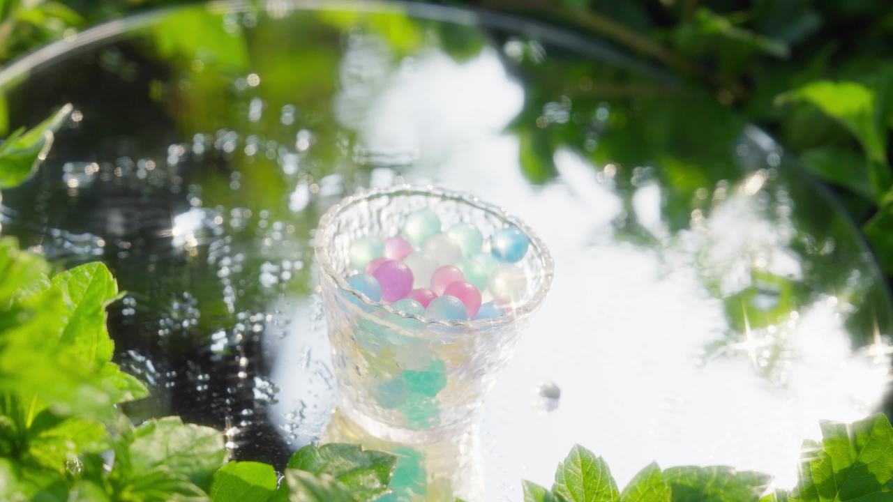 阳光下的水宝宝