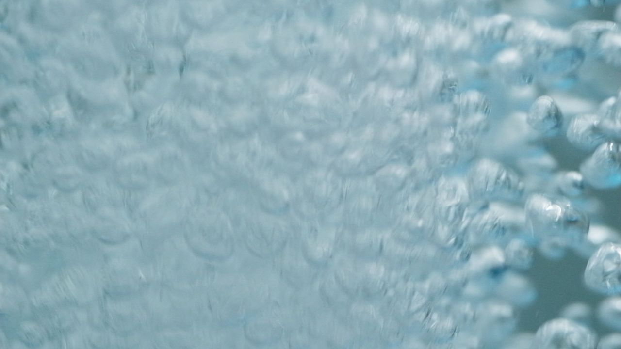自来水滴气泡4K实拍空镜