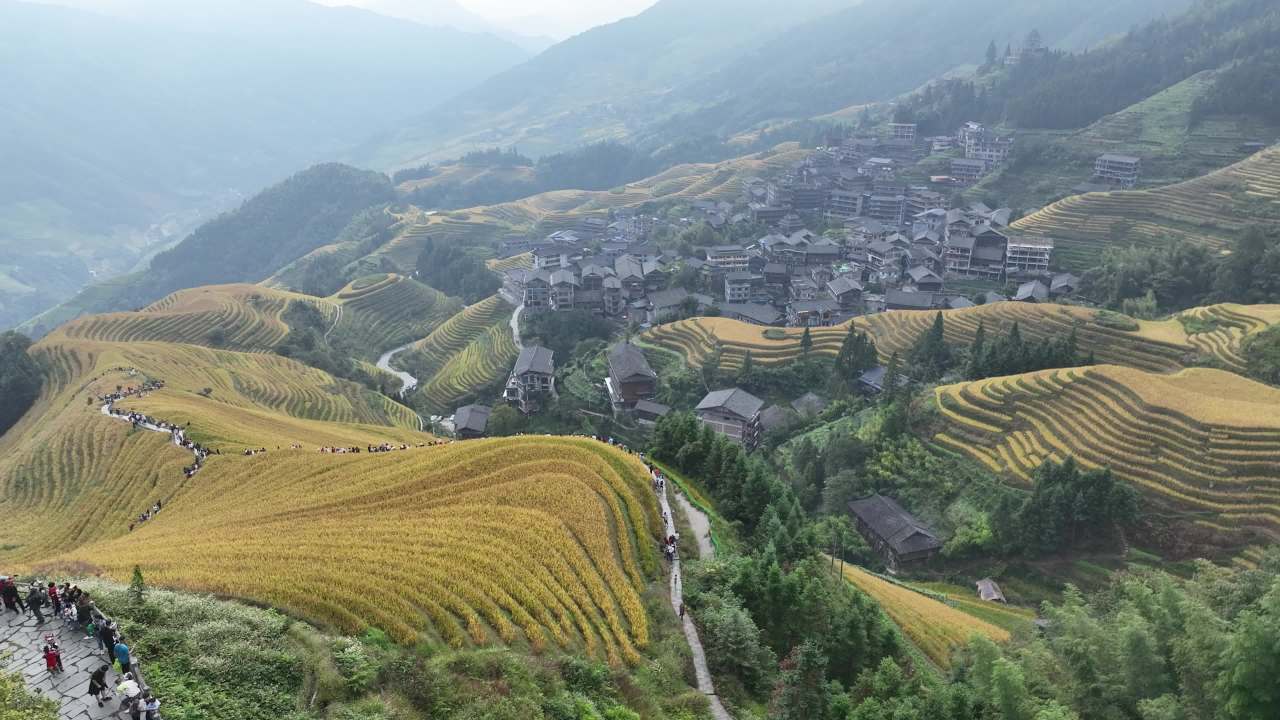 4K航拍桂林龙脊梯田风光 1