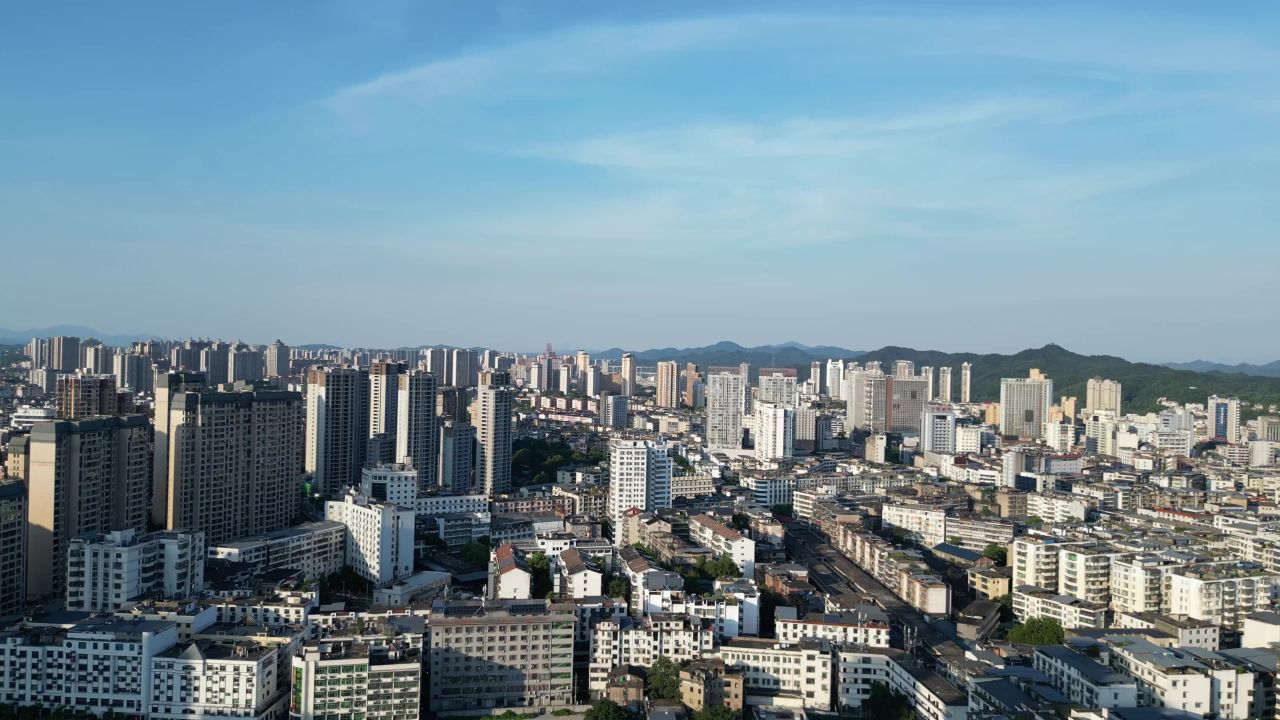 航拍江西上饶大景城市天际线