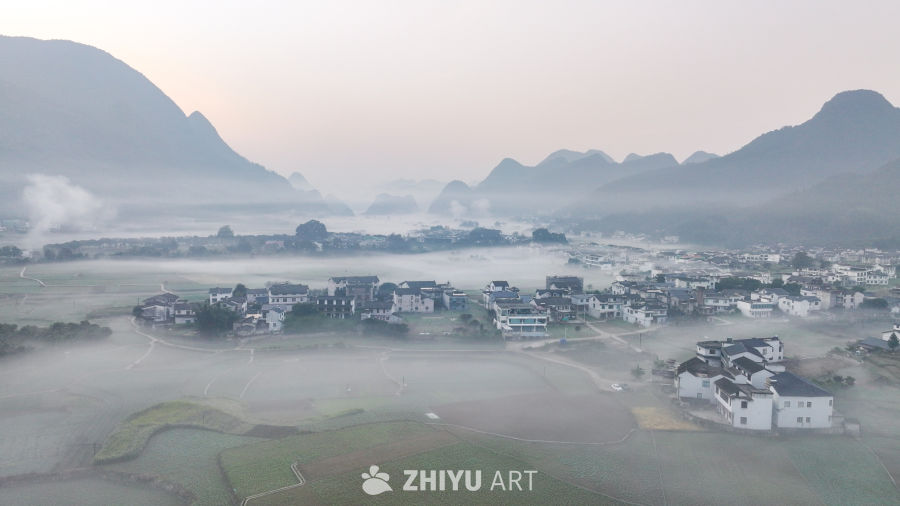水墨画般的乡村晨景 13