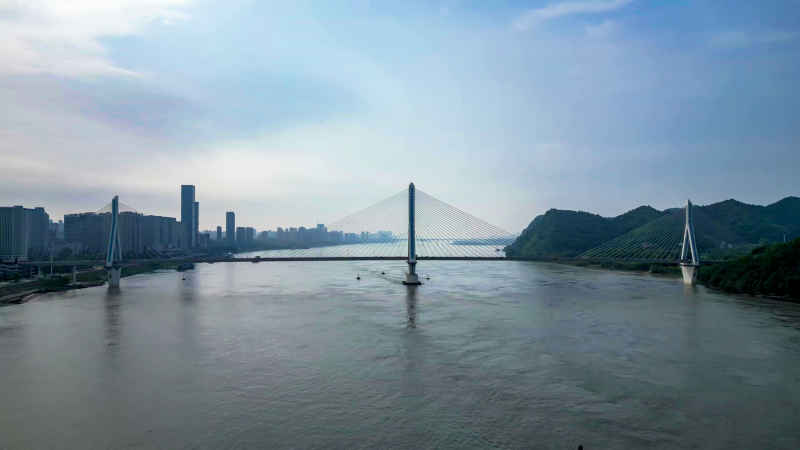 湖北宜昌夷陵长江大桥