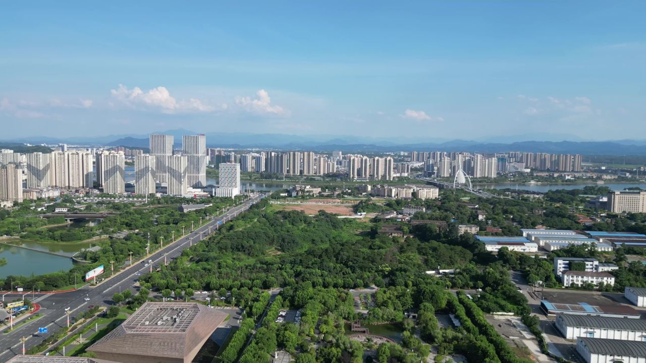 航拍江西上饶陆羽公园