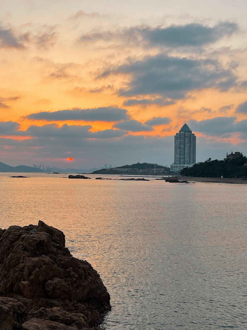 青岛太平角海边日落