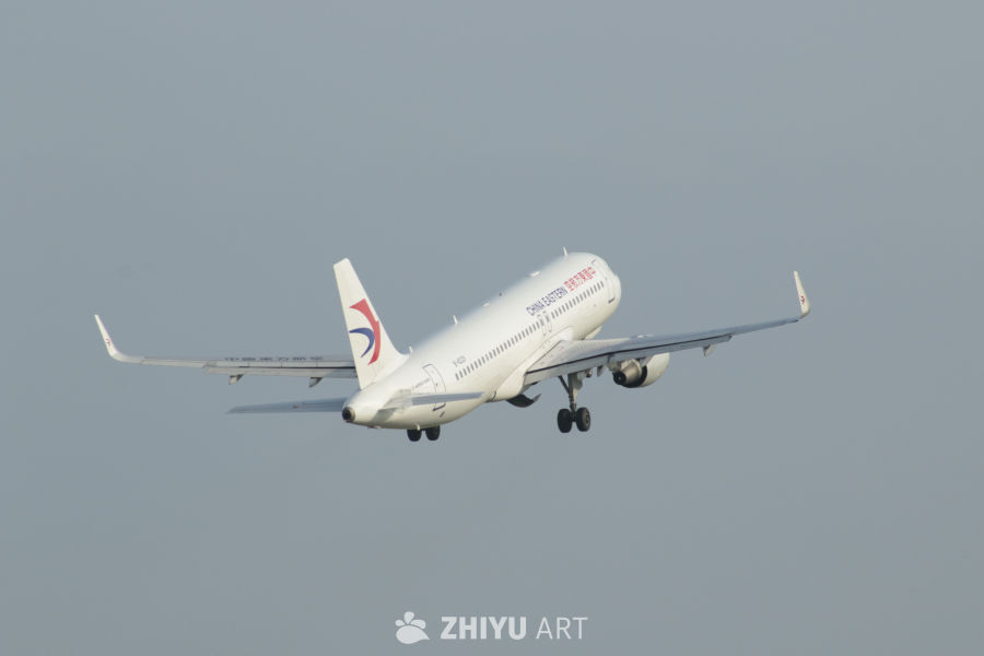 中国东方航空飞机起飞