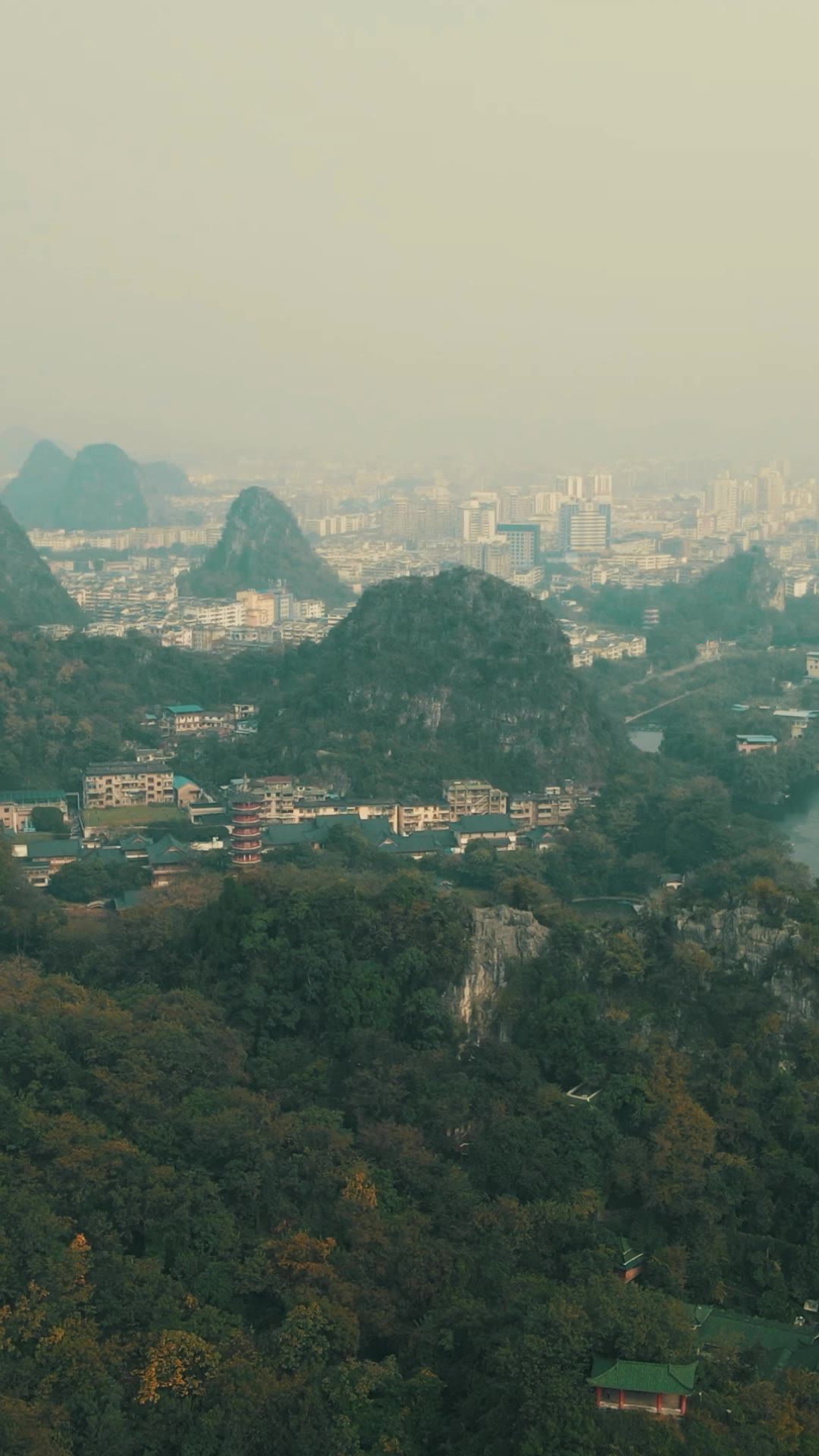 旅游景区广西桂林山水风光竖屏