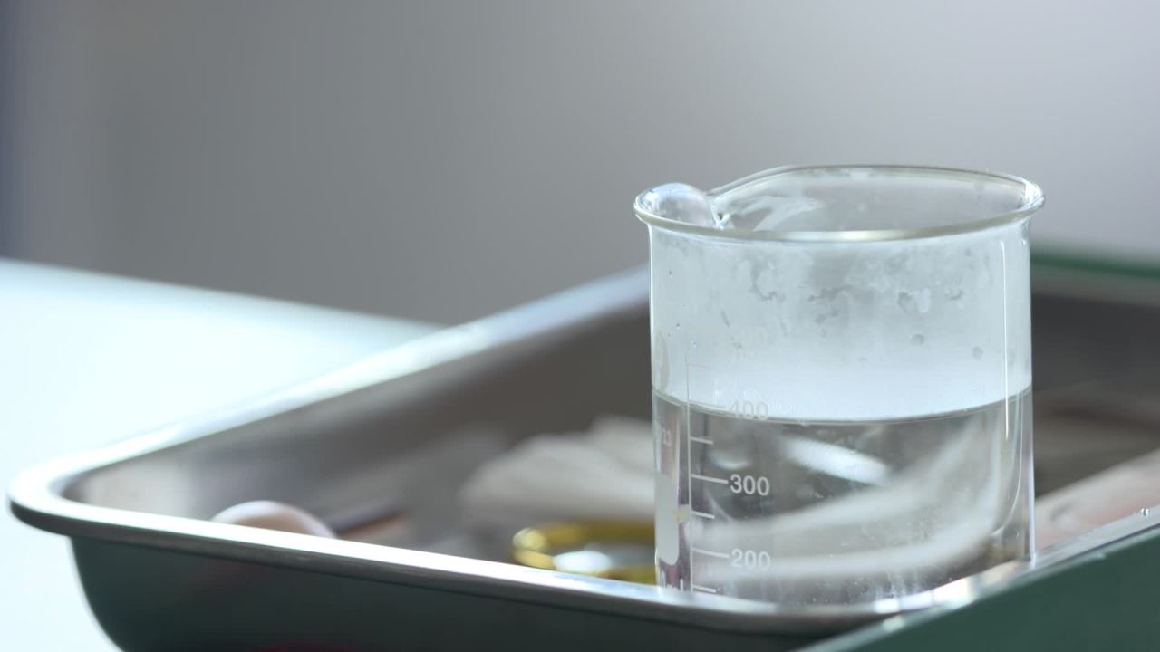 生物课扒鸡蛋壳