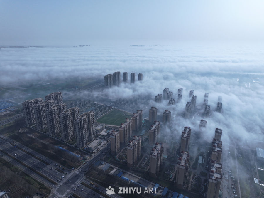 云海中的城市