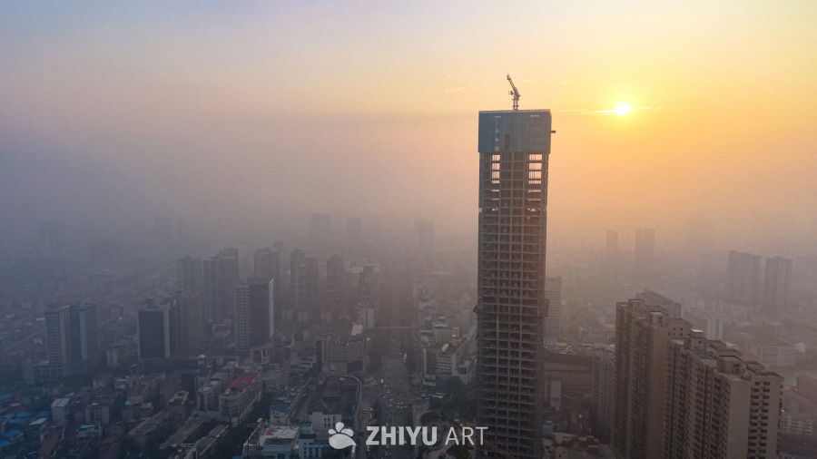 晨曦中的都市繁华