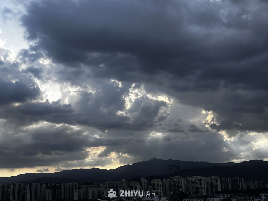 城市之上的云海
