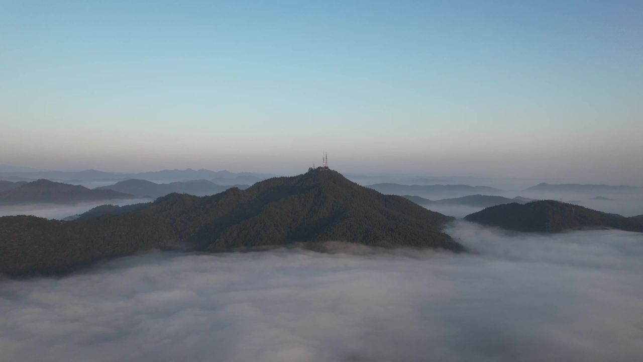 清晨迷雾云海风景日出航拍 