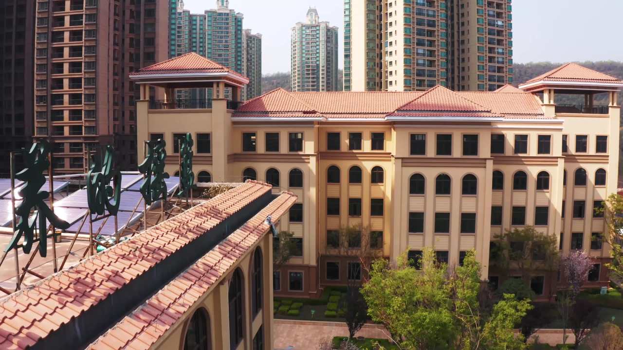 现代校园全景