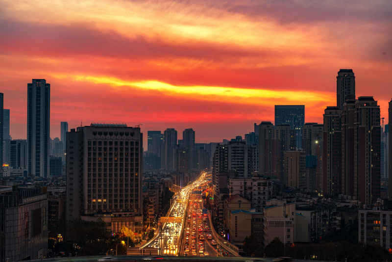 晚霞城市风光