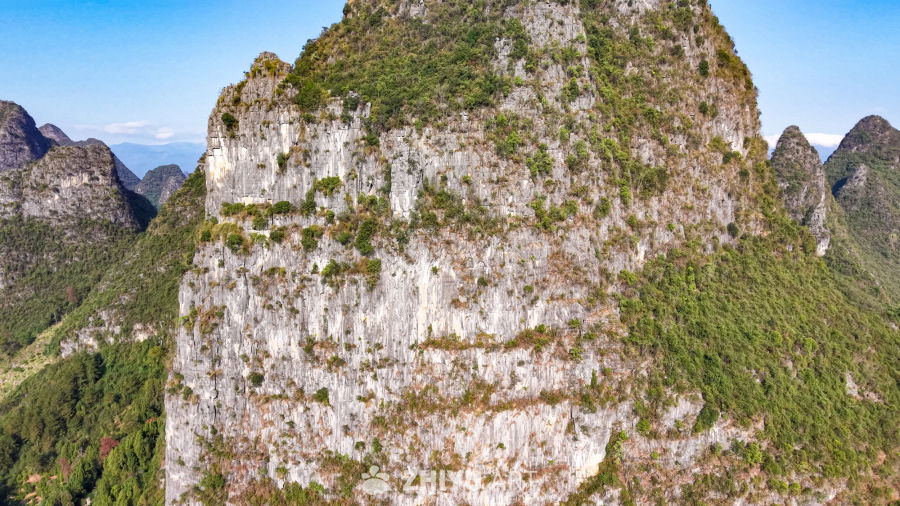 壮丽喀斯特山峰