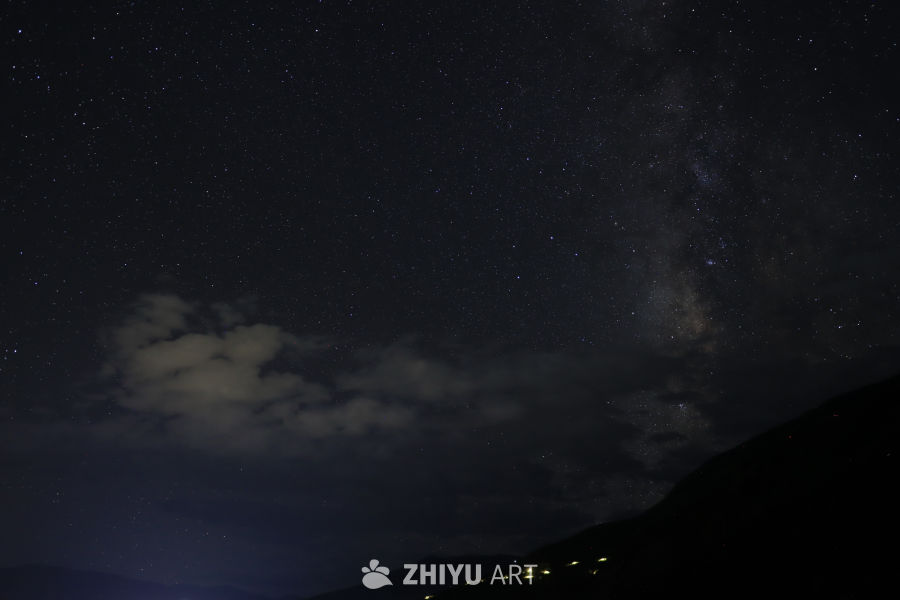 夜幕下的星河