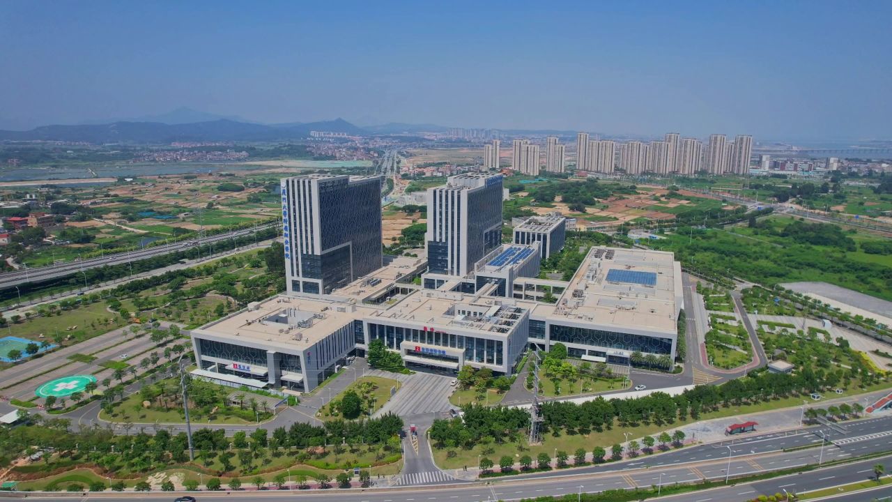 航拍厦门翔安医院景观 3