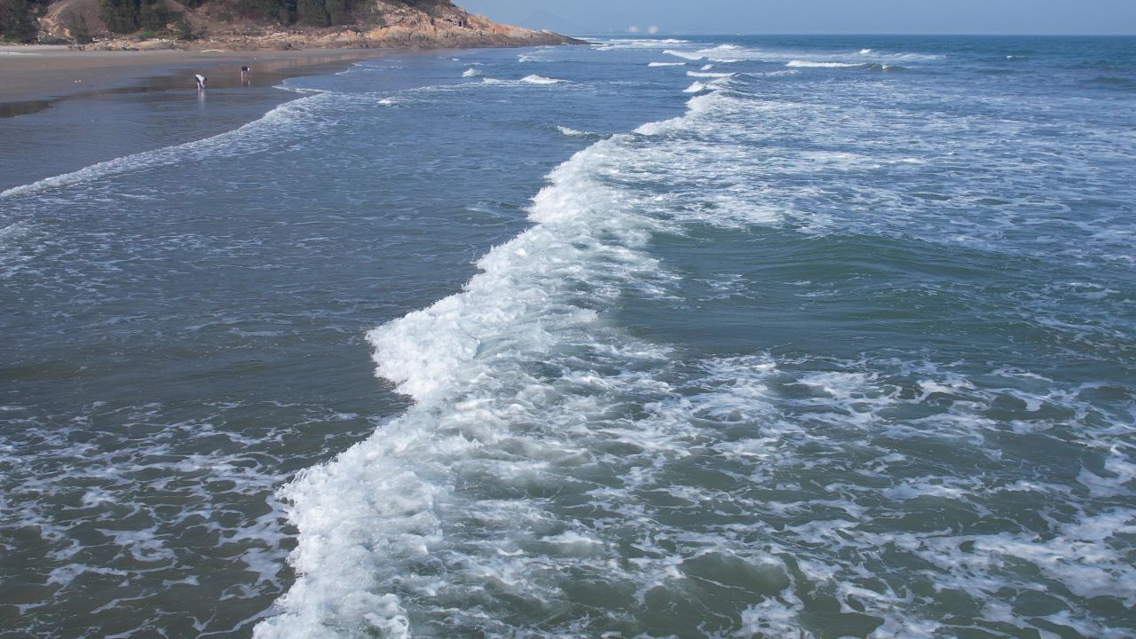 波涛汹涌的大海航拍 37